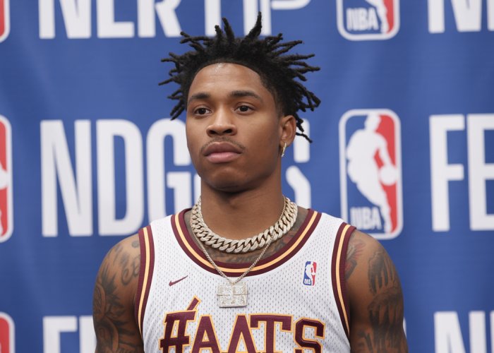 NBA Youngboy standing next to another rapper for height comparison